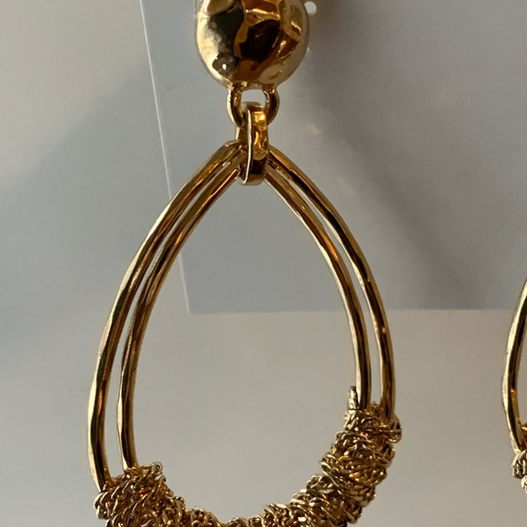 NWT Cute Earrings - Picture 3 of 3